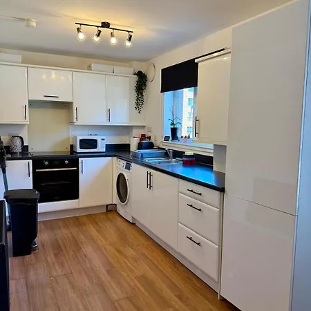 2 Bedroom Apartment Near Glasgow City Centre, Celtic Park And Emirates Arena Exterior photo