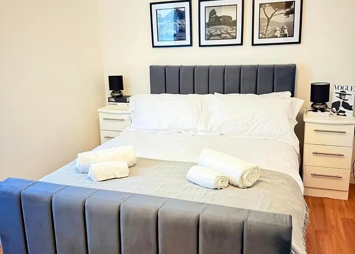 2 Bedroom Apartment Near Glasgow City Centre, Celtic Park And Emirates Arena